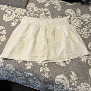 White skirt Gap 6